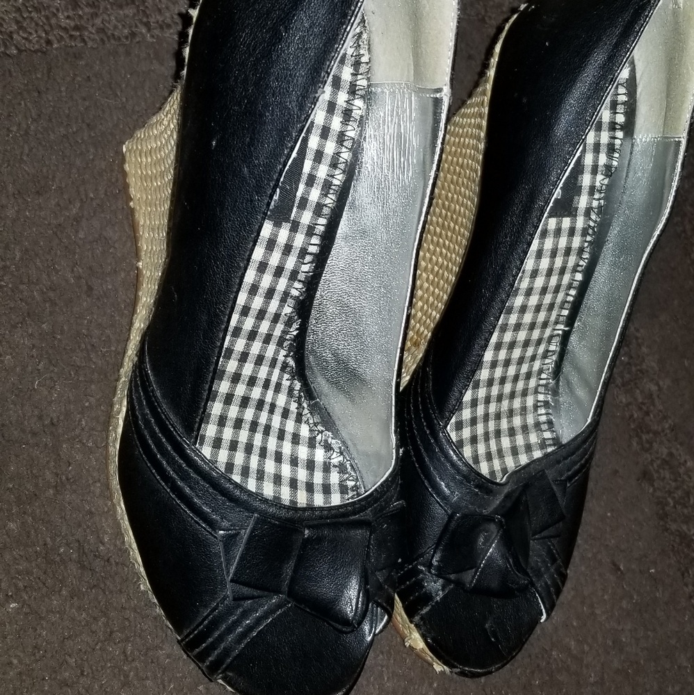Black open toe wedges
